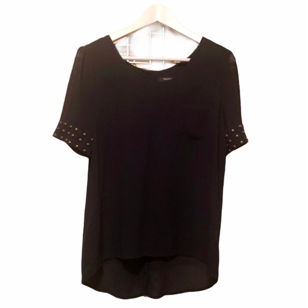 🐠2/$20 Verty Navy Studded Blouse